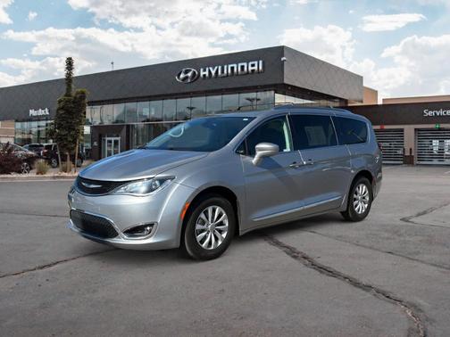 2019 Chrysler Pacifica Touring-L