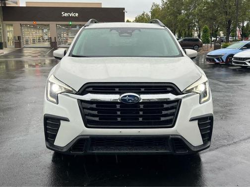 Crystal White Pearl 2025 Subaru Ascent Premium