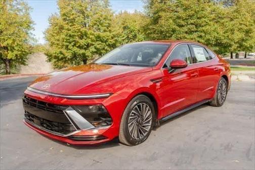 2025 Hyundai SONATA Hybrid SEL