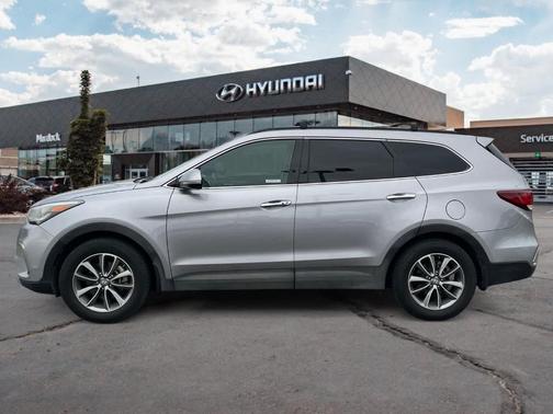 2018 Hyundai SANTA FE SE