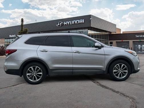 2018 Hyundai SANTA FE SE