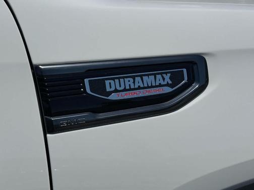 Summit White 2024 GMC Sierra 1500 AT4
