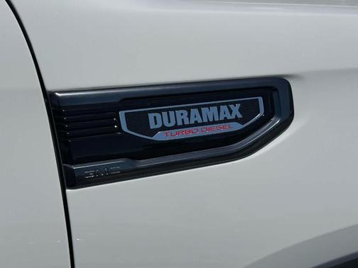 Summit White 2024 GMC Sierra 1500 AT4