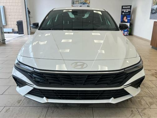 2026 Hyundai ELANTRA HEV SEL