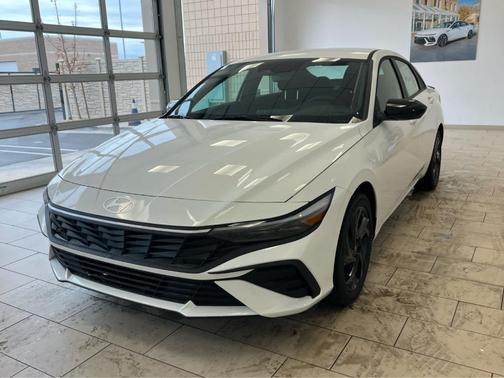 2026 Hyundai ELANTRA HEV SEL