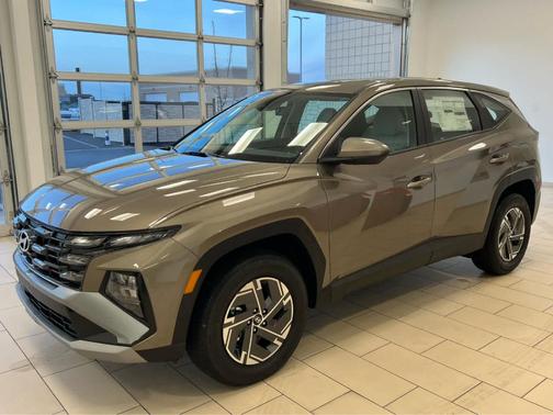 2026 Hyundai TUCSON Hybrid Blue SE