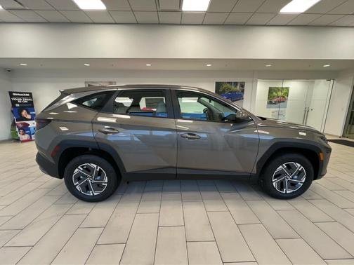 2026 Hyundai TUCSON Hybrid Blue SE