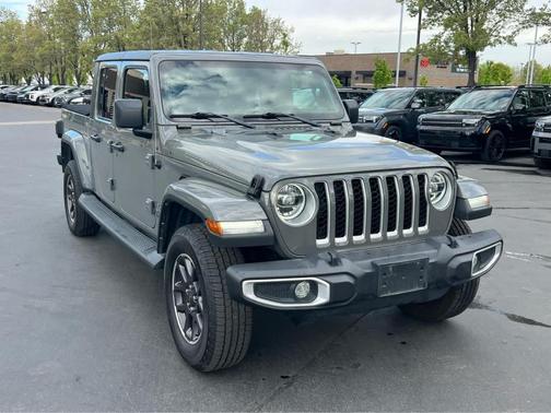 Sting Gray Clearcoat 2021 Jeep Gladiator Overland