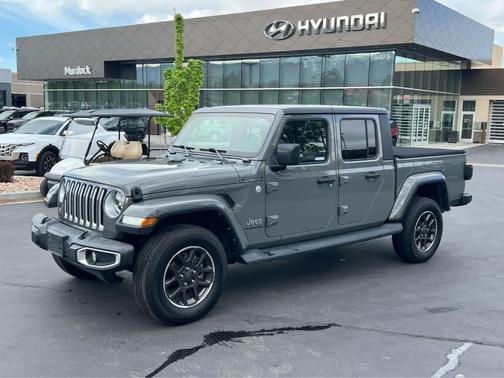 Sting Gray Clearcoat 2021 Jeep Gladiator Overland