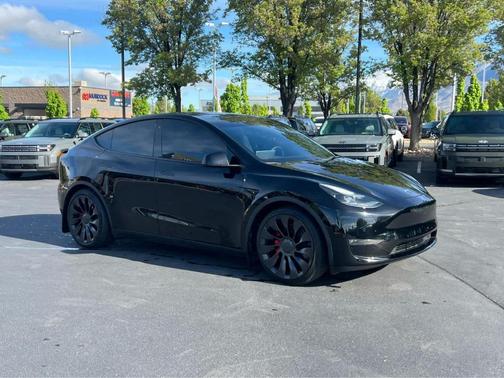 Black 2022 Tesla Model Y Performance