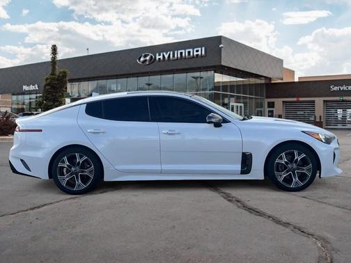 2020 Kia Stinger GT-Line