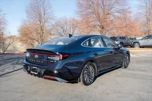 2025 Hyundai SONATA Hybrid Limited
