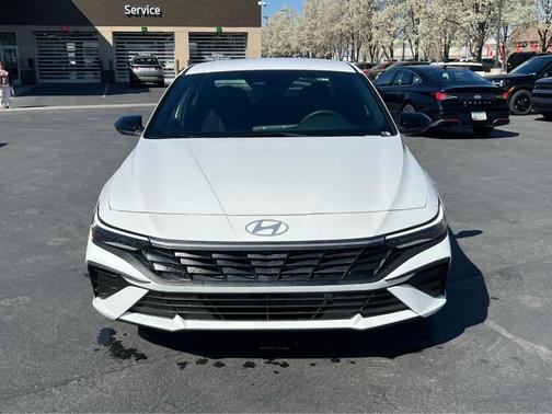 2026 Hyundai ELANTRA HEV SEL