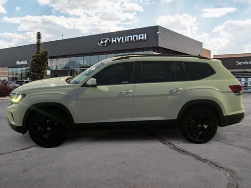 2022 Volkswagen Atlas 2.0T SE