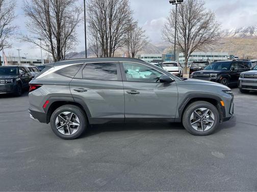 Hampton Gray 2026 Hyundai TUCSON SEL