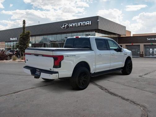 2023 Ford F-150 Lightning LARIAT