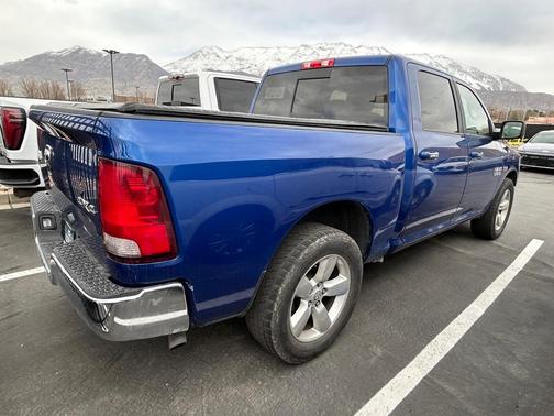 2017 RAM 1500 SLT