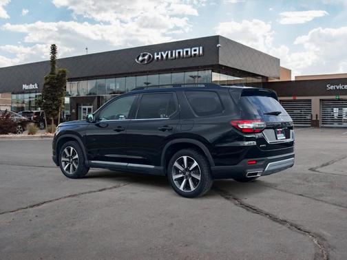 2023 Honda Pilot Elite