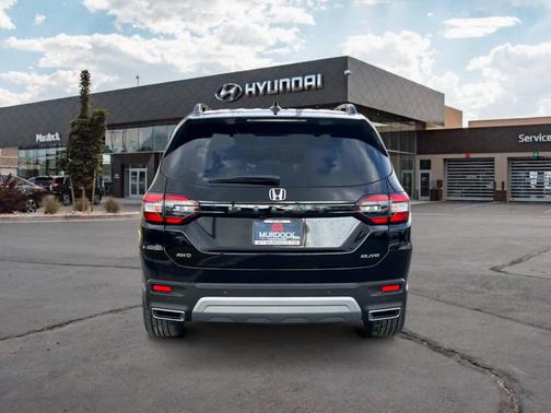 2023 Honda Pilot Elite