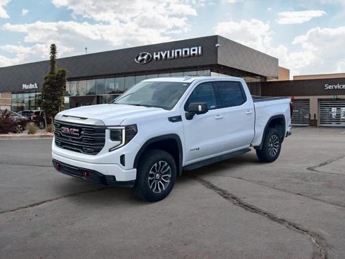 2022 GMC Sierra 1500 AT4