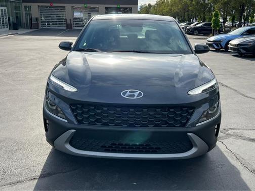 Gray 2023 Hyundai KONA SE