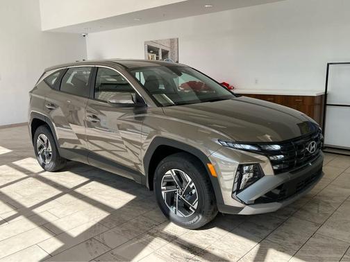 2026 Hyundai TUCSON Hybrid Blue SE