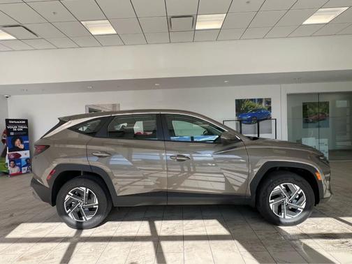 2026 Hyundai TUCSON Hybrid Blue SE