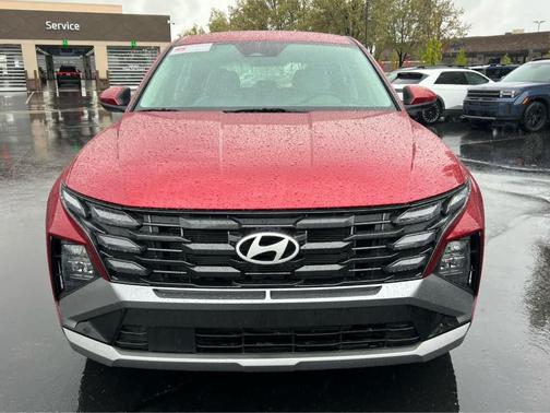 Red 2025 Hyundai TUCSON SE
