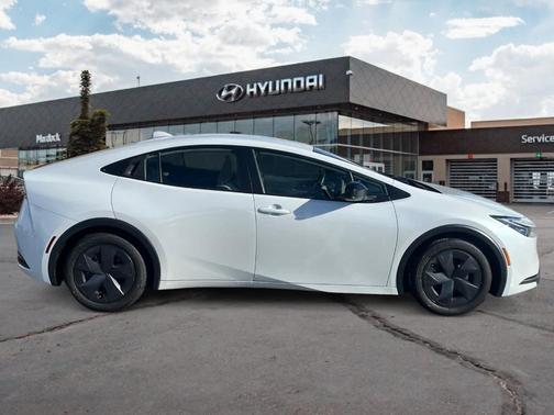 2024 Toyota Prius LE