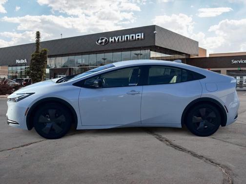 2024 Toyota Prius LE