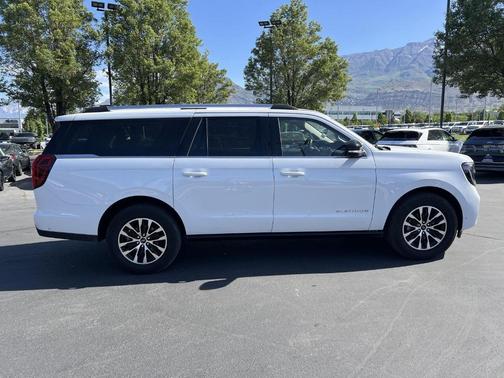 Oxford White 2025 Ford Expedition Max Platinum