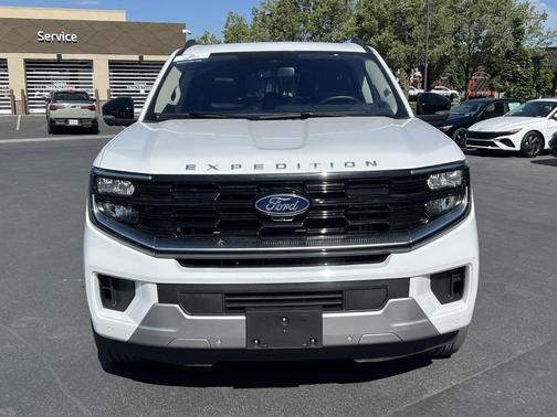 Oxford White 2025 Ford Expedition Max Platinum