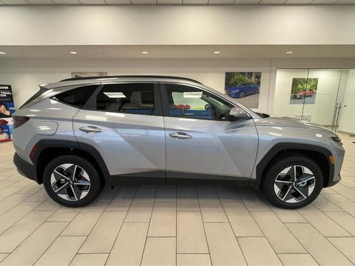 Shimmering Silver 2026 Hyundai TUCSON Plug-In Hybrid SEL