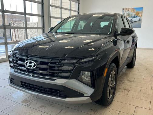 Ash Black 2026 Hyundai TUCSON Hybrid Blue SE