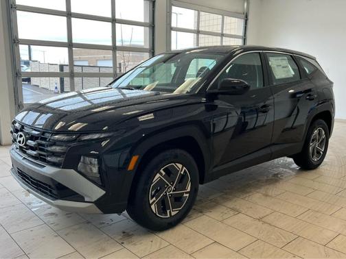 Black 2026 Hyundai TUCSON Hybrid Blue SE