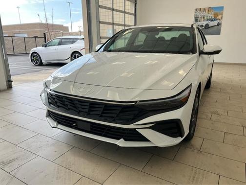 2026 Hyundai ELANTRA HEV Limited