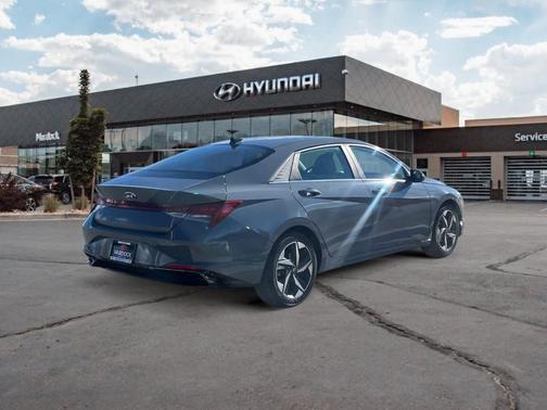 2021 Hyundai ELANTRA Limited