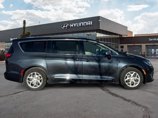 2020 Chrysler Pacifica Limited