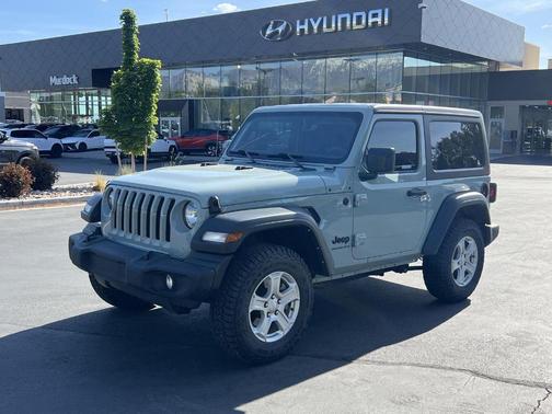Earl Clearcoat 2023 Jeep Wrangler Sport