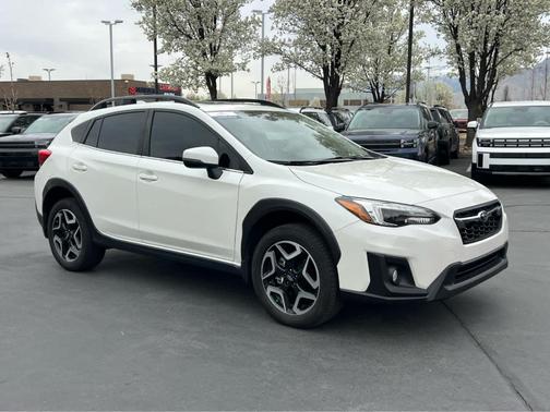 Crystal White Pearl 2019 Subaru Crosstrek 2.0i Limited