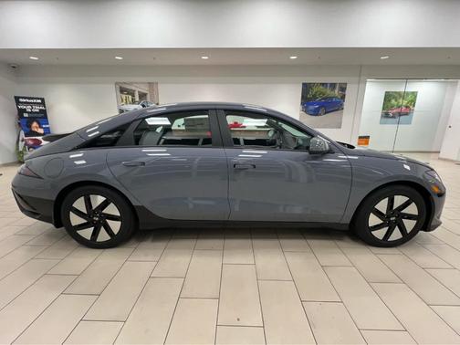 2025 Hyundai IONIQ 6 SE