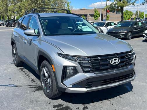 Shimmering Silver 2026 Hyundai TUCSON SEL