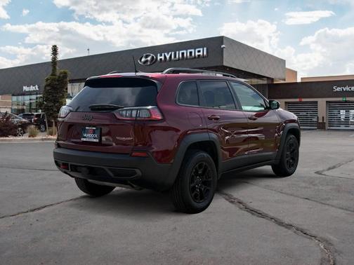 2021 Jeep Cherokee Trailhawk