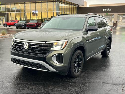 Avocado Green 2024 Volkswagen Atlas 2.0T Peak Edition SE w/Technology