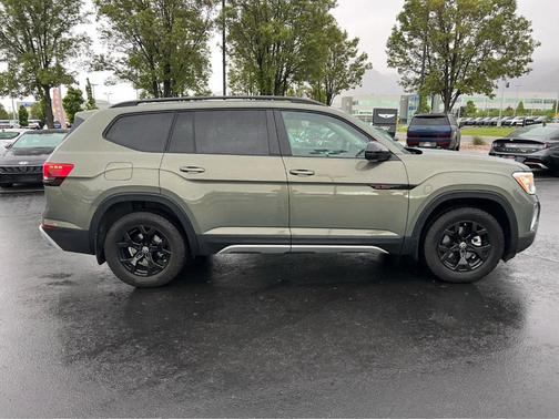 Avocado Green 2024 Volkswagen Atlas 2.0T Peak Edition SE w/Technology