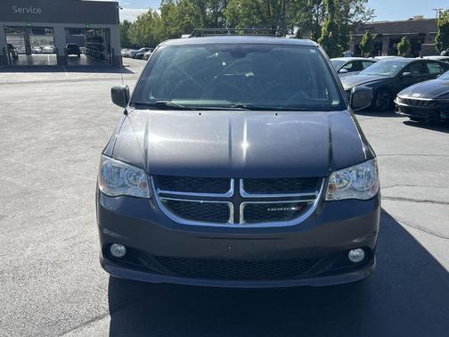 Granite Pearlcoat 2019 Dodge Grand Caravan SXT