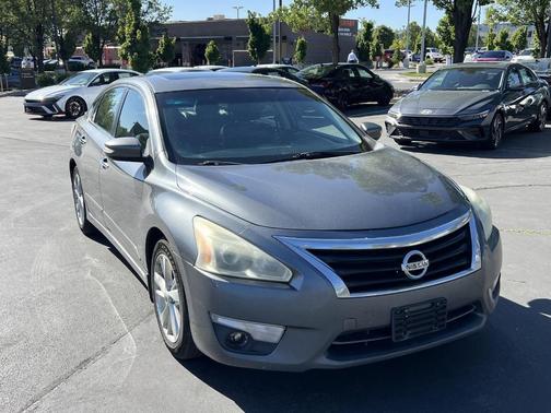 Gun Metallic 2015 Nissan Altima 2.5 SL