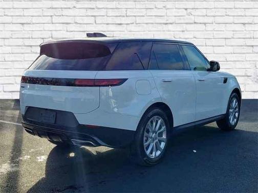 2025 Land Rover Range Rover Sport P360 SE