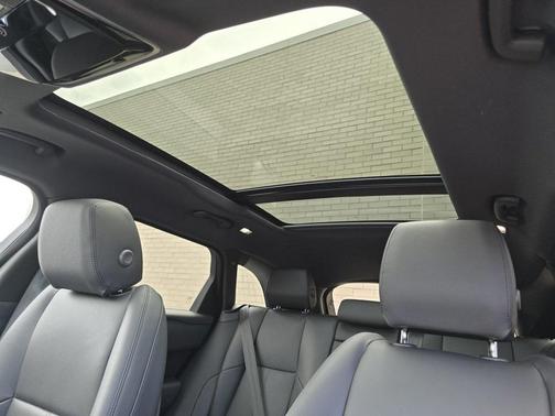 2026 Land Rover Range Rover Velar P250 Dynamic SE