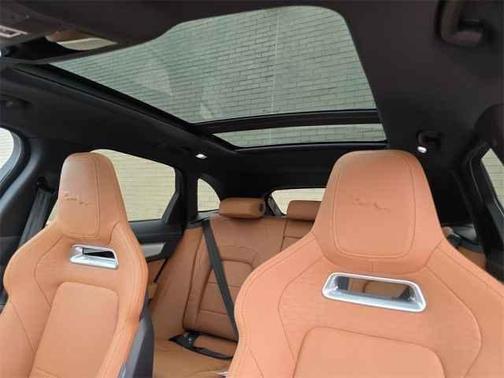 2026 Jaguar F-PACE P250 R-Dynamic S